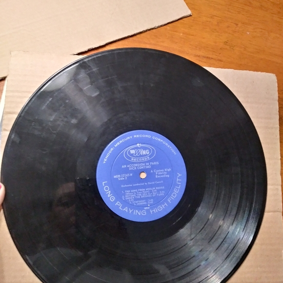 An Accordion in Paris Vinyl Record - Picture 4 of 4